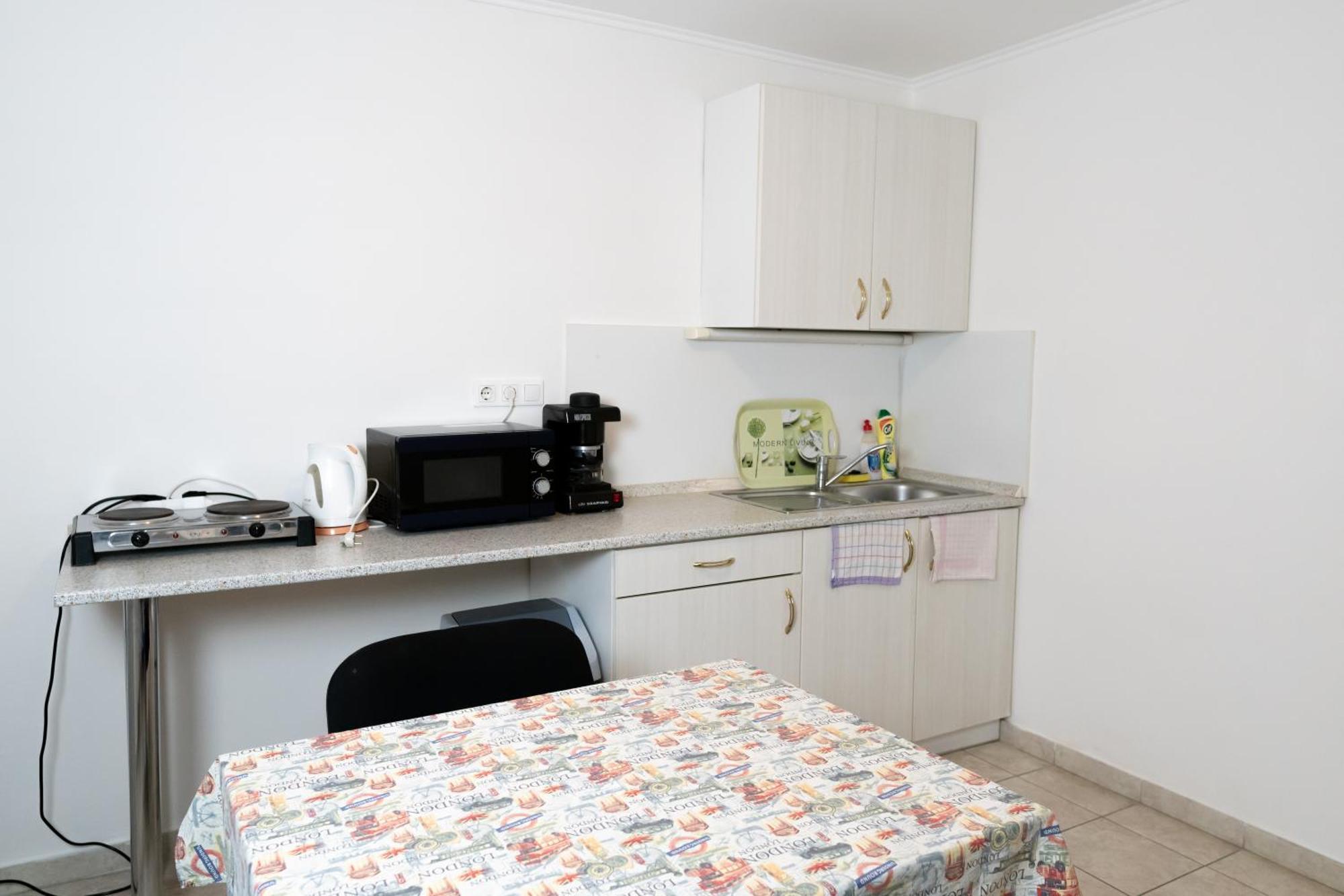 Liszt Apartman Печ Экстерьер фото